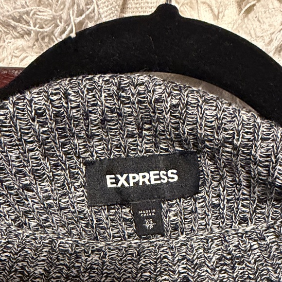 Express Gray Ruffled Sleeve Sweater - Picture 2 of 2